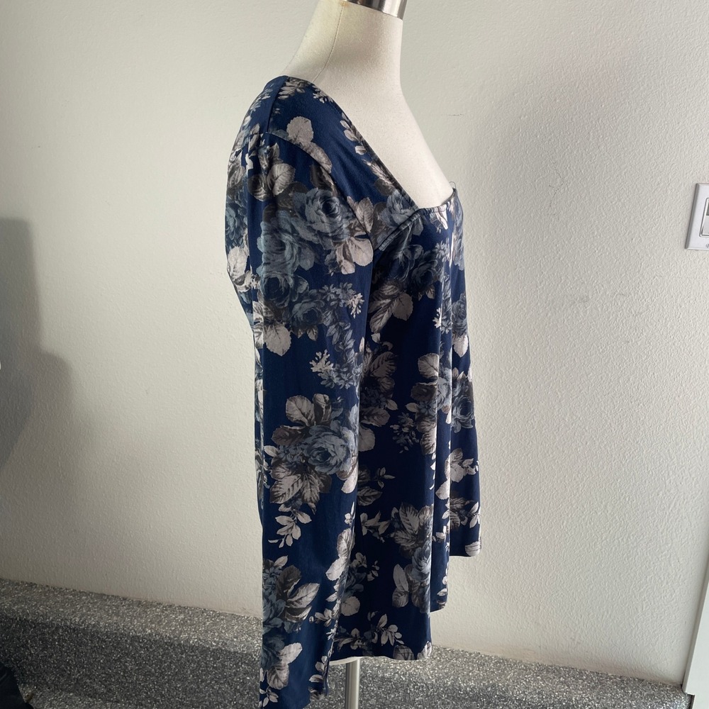 NEW Torrid Plus 2X Smoothing Long Sleeve Square Neck Top Mountain Roses Floral - Picture 7 of 8